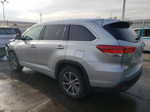 Photo 2 from auction – 2017 TOYOTA HIGHLANDER with VIN 5TDJZRFHXHS417470