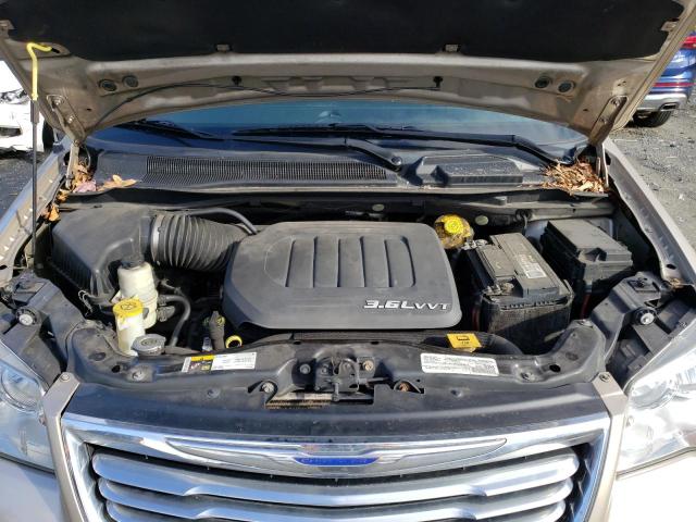 Photo 12 from auction – 2016 CHRYSLER TOWN & COU with VIN 2C4RC1BG1GR127502