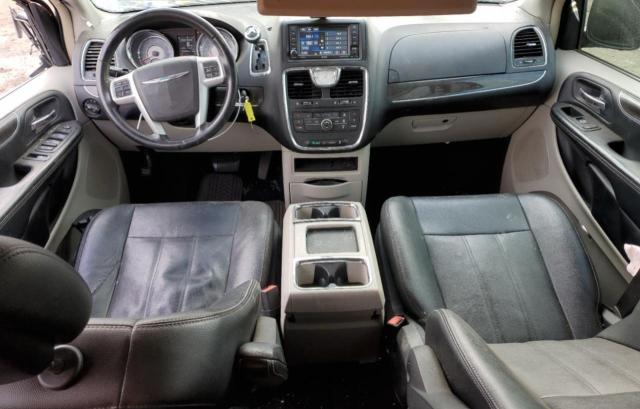 Photo 8 from auction – 2016 CHRYSLER TOWN & COU with VIN 2C4RC1BG3GR280494