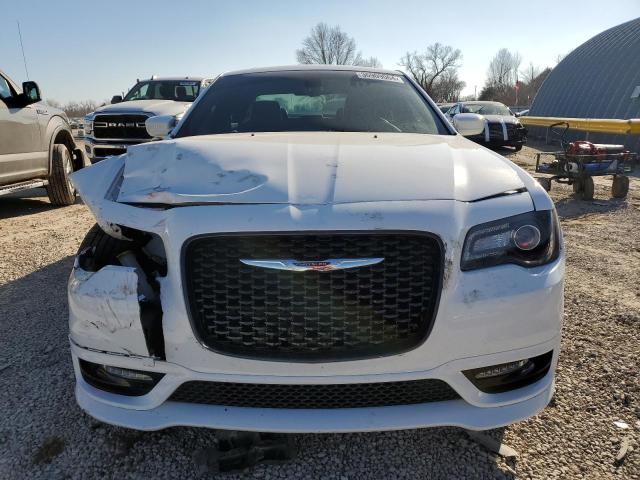 Фото 5 с аукциона – 2017 CHRYSLER 300 S с VIN 2C3CCABT3HH647506
