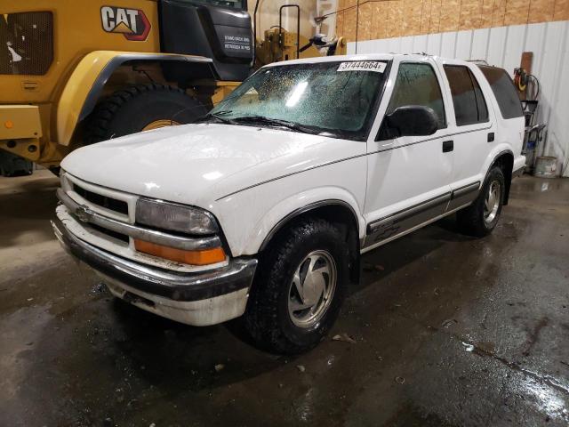 CHEVROLET BLAZER 2000 with VIN 1GNDT13W1Y2198027 - Photo from auction