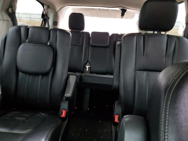 Photo 10 from auction – 2015 CHRYSLER TOWN & COU with VIN 2C4RC1BG0FR587569
