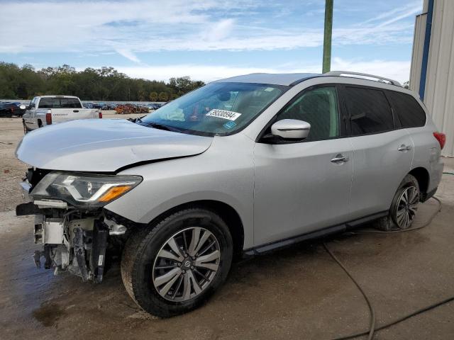 NISSAN PATHFINDER 2017 with VIN 5N1DR2MN0HC696521 - Photo from auction