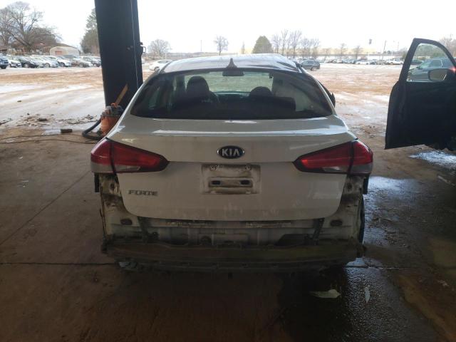 Photo 6 from auction – 2018 KIA FORTE LX with VIN 3KPFK4A77JE239013