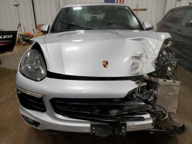 Photo 5 from auction – 2017 PORSCHE CAYENNE S with VIN WP1AB2A27HLA52924