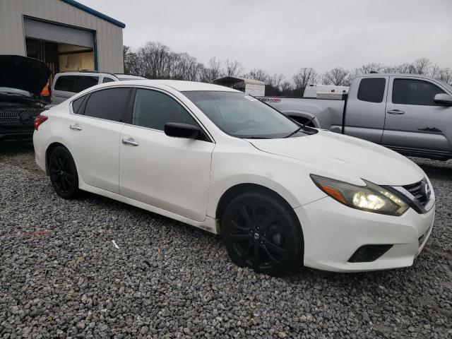 Photo 4 from auction – 2017 NISSAN ALTIMA 2.5 with VIN 1N4AL3AP0HC487743