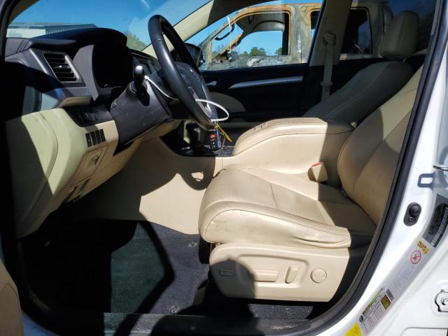 Photo 7 from auction – 2018 TOYOTA HIGHLANDER with VIN 5TDKZRFH8JS271709