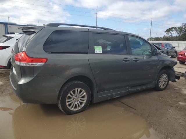 Photo 3 from auction – 2012 TOYOTA SIENNA XLE with VIN 5TDYK3DC4CS229057