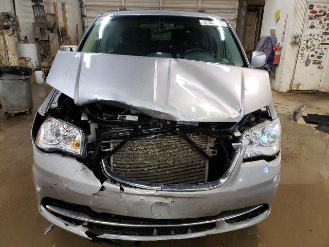 Photo 5 from auction – 2015 CHRYSLER TOWN & COU with VIN 2C4RC1BG0FR656891