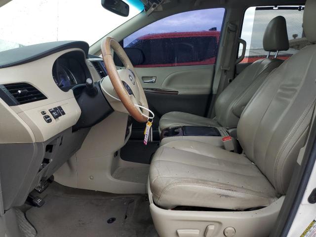 Photo 7 from auction – 2013 TOYOTA SIENNA XLE with VIN 5TDYK3DC1DS389902