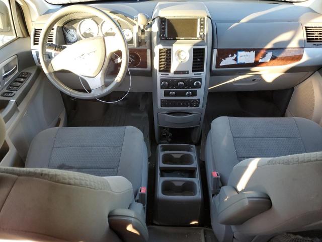 Photo 8 from auction – 2010 CHRYSLER TOWN & COU with VIN 2A4RR5D19AR300814