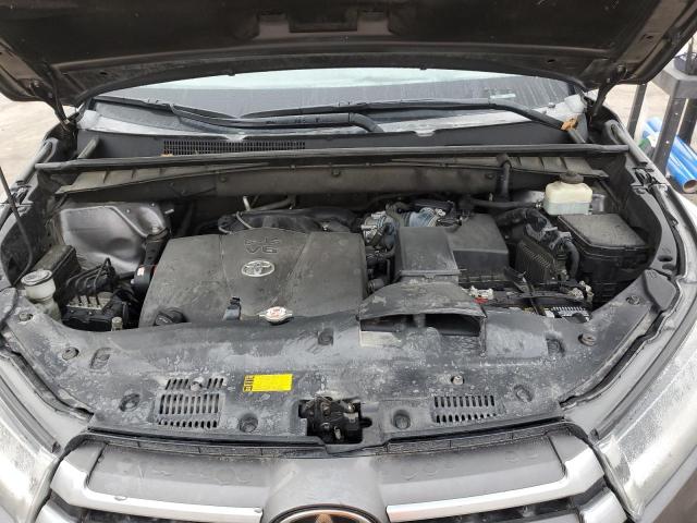 Photo 12 from auction – 2018 TOYOTA HIGHLANDER with VIN 5TDYZRFH0JS257149