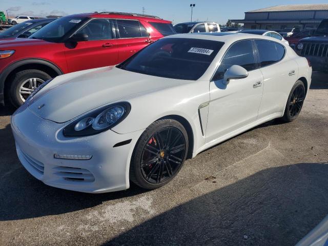 2016 Porsche Panamera