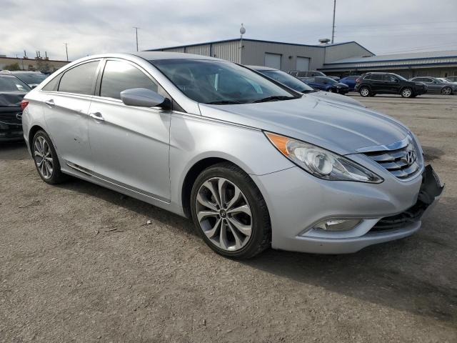 Photo 4 from auction – 2013 HYUNDAI SONATA SE with VIN 5NPEC4AB4DH771512