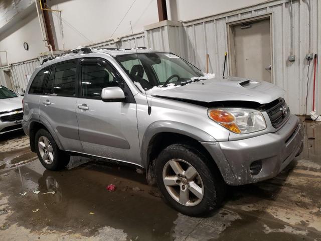 Foto 4 de la subasta – 2004 TOYOTA RAV4 con VIN JTEHD20V646020895