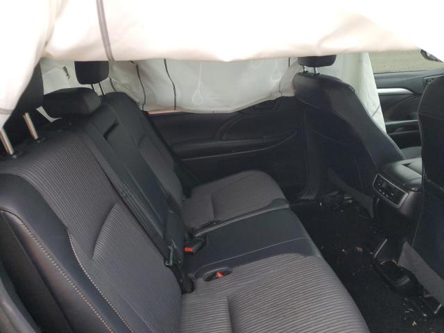 Photo 11 from auction – 2018 TOYOTA HIGHLANDER with VIN 5TDBZRFH5JS913433