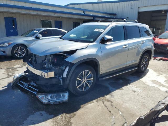 TOYOTA HIGHLANDER 2019 with VIN 5TDKZRFH2KS369216 - Photo from auction