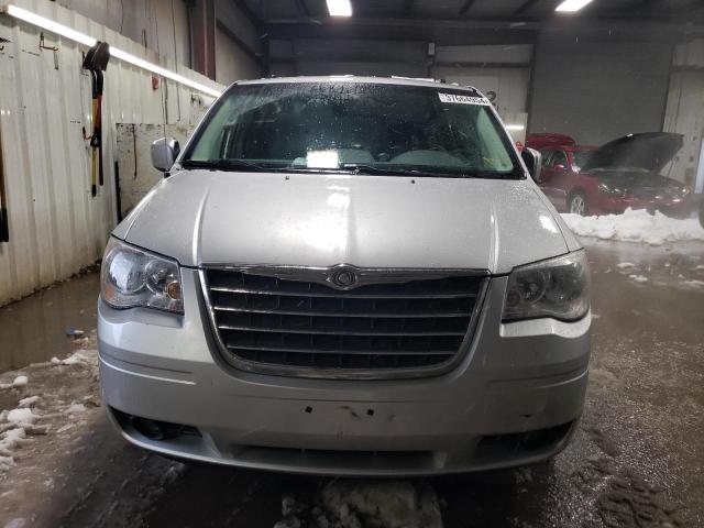 Photo 5 from auction – 2008 CHRYSLER TOWN & COU with VIN 2A8HR54P98R823095