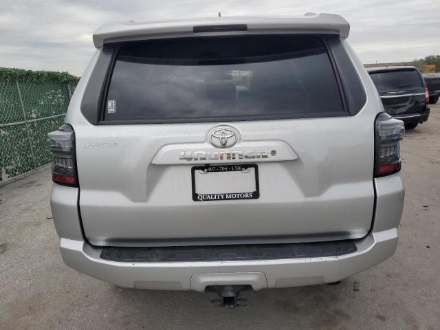 Photo 6 from auction – 2018 TOYOTA 4RUNNER SR with VIN JTEZU5JR5J5173213
