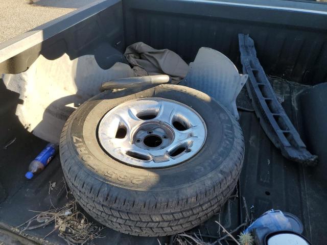 Photo 12 from auction – 2001 FORD F150 with VIN 1FTRW08W51KF27925