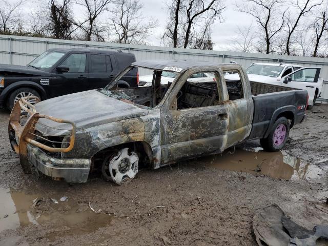 CHEVROLET SILVERADO 2004 with VIN 1GCEK19T44E246366 - Photo from auction
