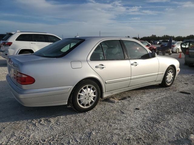 Zdjęcie 3 z aukcji – 2000 MERCEDES-BENZ E 320 z VIN WDBJF65J8YB095445