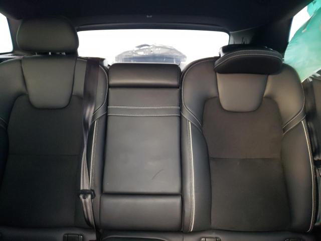 Photo 10 from auction – 2018 VOLVO XC60 T5 R- with VIN LYV102RM9JB068601