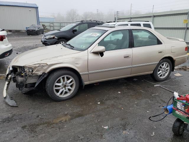 TOYOTA CAMRY LE 2000 with VIN 4T1BF28K9YU947840 - Photo from auction
