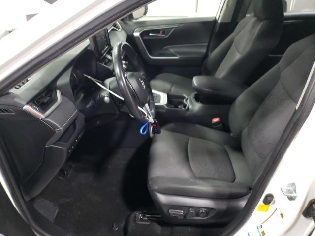 Photo 7 from auction – 2020 TOYOTA RAV4 XLE with VIN JTMR6RFV2LD006165