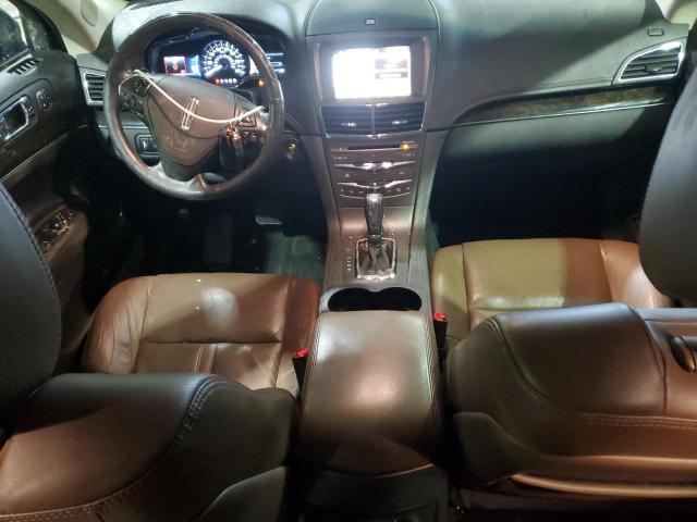 Photo 8 from auction – 2017 LINCOLN MKT with VIN 2LMHJ5AT3HBL01099