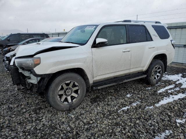 TOYOTA 4RUNNER SR 2018 with VIN JTEBU5JR8J5517733 - Photo from auction