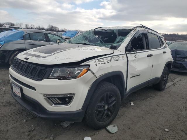 JEEP COMPASS SP 2018 with VIN 3C4NJDAB4JT190979 - Photo from auction