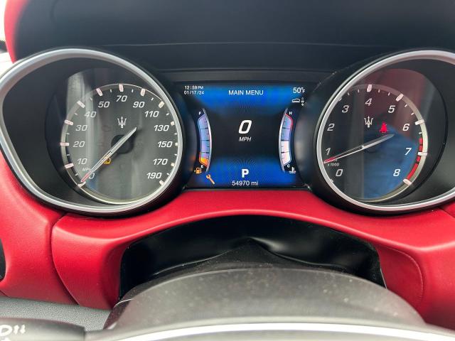 Photo 8 from auction – 2017 MASERATI LEVANTE LU with VIN ZN661XUL8HX252732