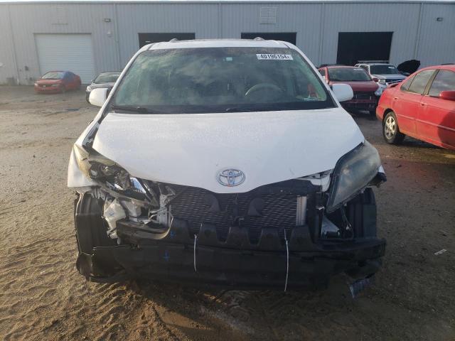 Photo 5 from auction – 2011 TOYOTA SIENNA SPO with VIN 5TDXK3DC8BS077701