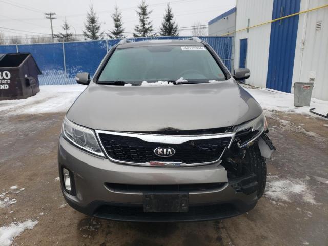 Photo 5 from auction – 2015 KIA SORENTO LX with VIN 5XYKTCA66FG633254