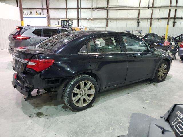 Photo 3 from auction – 2013 CHRYSLER 200 LX with VIN 1C3CCBAB0DN704924