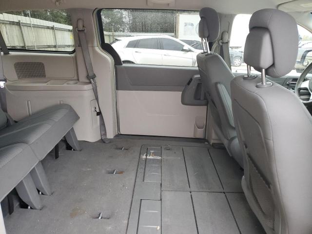 Photo 11 from auction – 2010 CHRYSLER TOWN & COU with VIN 2A4RR2D19AR415332