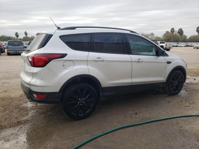 Photo 3 from auction – 2019 FORD ESCAPE SE with VIN 1FMCU0GD8KUA17761