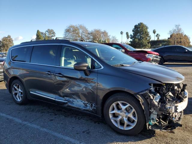 Photo 4 from auction – 2017 CHRYSLER PACIFICA T with VIN 2C4RC1BG7HR505792