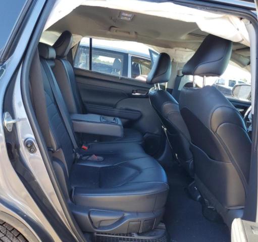Photo 10 from auction – 2021 TOYOTA HIGHLANDER with VIN 5TDGBRCH3MS524003
