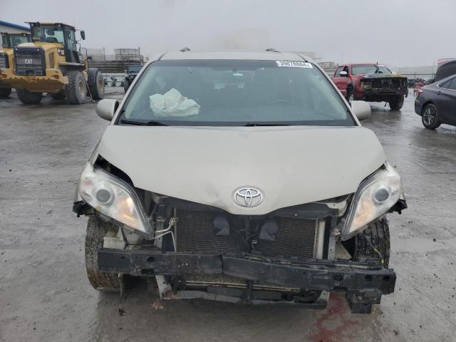 Photo 5 from auction – 2017 TOYOTA SIENNA XLE with VIN 5TDYZ3DC4HS827619