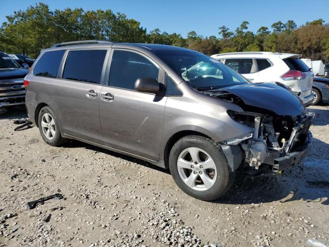 Photo 4 from auction – 2015 TOYOTA SIENNA LE with VIN 5TDKK3DC8FS591435