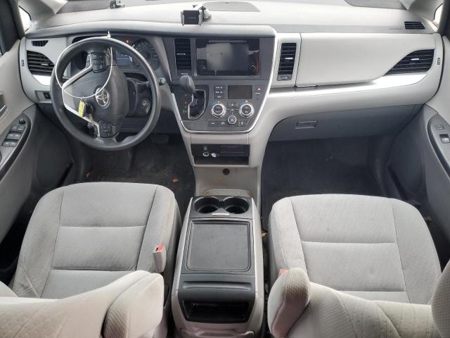 Photo 8 from auction – 2017 TOYOTA SIENNA LE with VIN 5TDKZ3DCXHS844138