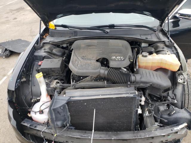 Photo 11 from auction – 2017 CHRYSLER 300C with VIN 2C3CCAKGXHH565677