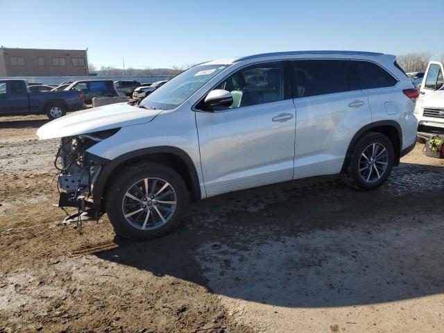 TOYOTA HIGHLANDER 2018 with VIN 5TDJZRFH4JS827137 - Photo from auction