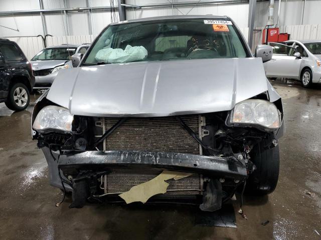 Photo 5 from auction – 2014 CHRYSLER TOWN & COU with VIN 2C4RC1BGXER440903