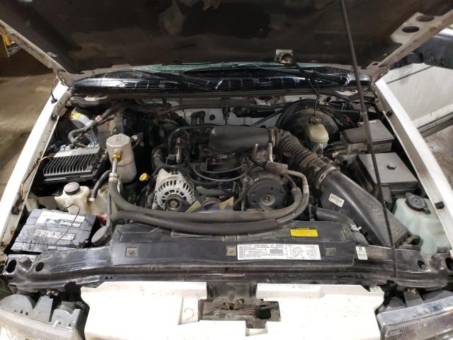 Photo 11 from auction – 2000 CHEVROLET BLAZER with VIN 1GNDT13W1Y2198027