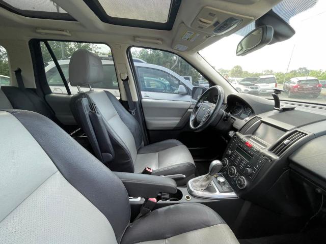 Photo 5 from auction – 2010 LAND ROVER LR2 with VIN SALFP2BN8AH201828