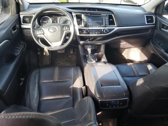 Photo 8 from auction – 2018 TOYOTA HIGHLANDER with VIN 5TDKZRFH7JS526768