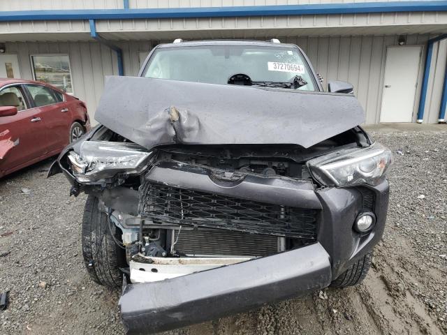 Photo 5 from auction – 2018 TOYOTA 4RUNNER SR with VIN JTEBU5JR3J5489940